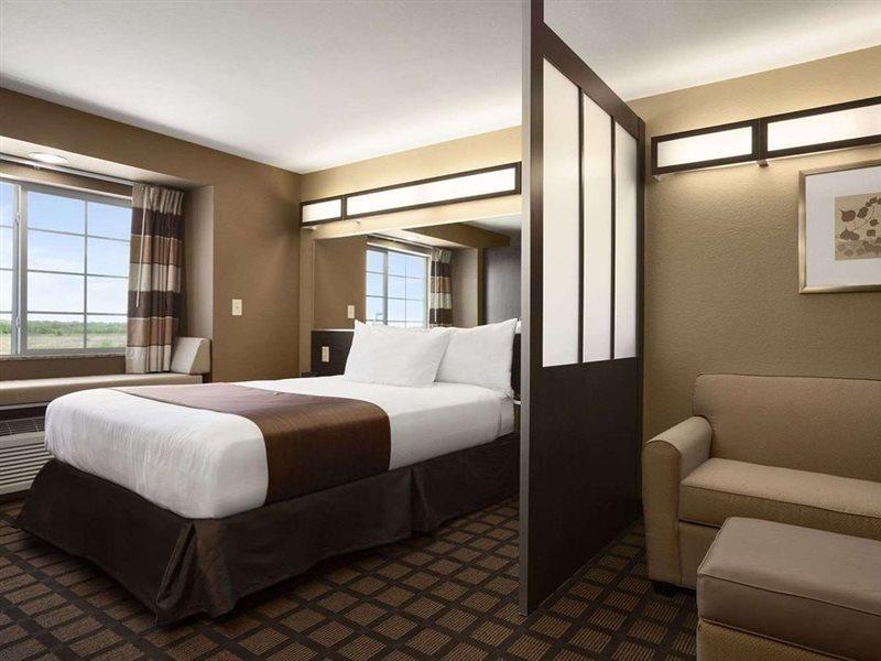 Microtel Inn & Suites Pleasanton Exterior photo
