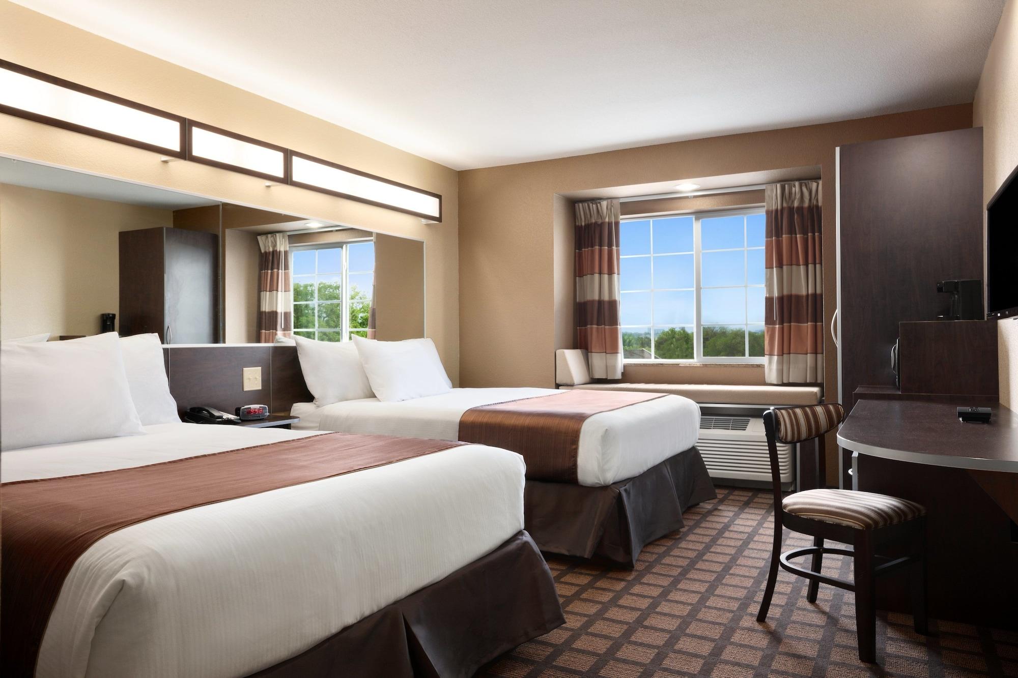 Microtel Inn & Suites Pleasanton Exterior photo